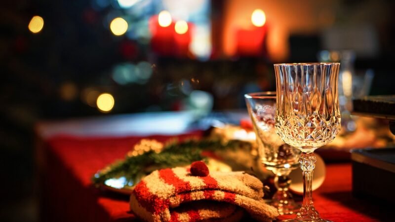 How to Balance Christmas Cheer and Financial Wellness